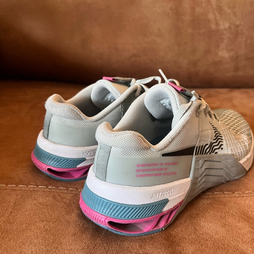 Nike Metcon 8 Women’s CrossFit Training Shoes Women's - Picture 6 of 9